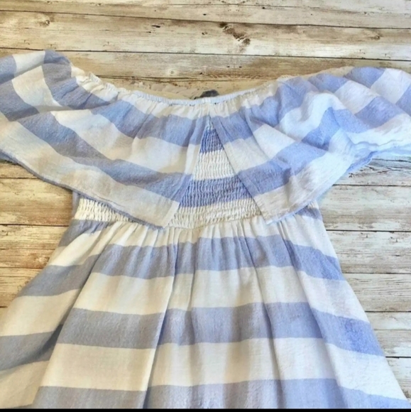 Lulus- Stripe Off/ On Shoulder button Down Dress-M - Picture 9 of 11